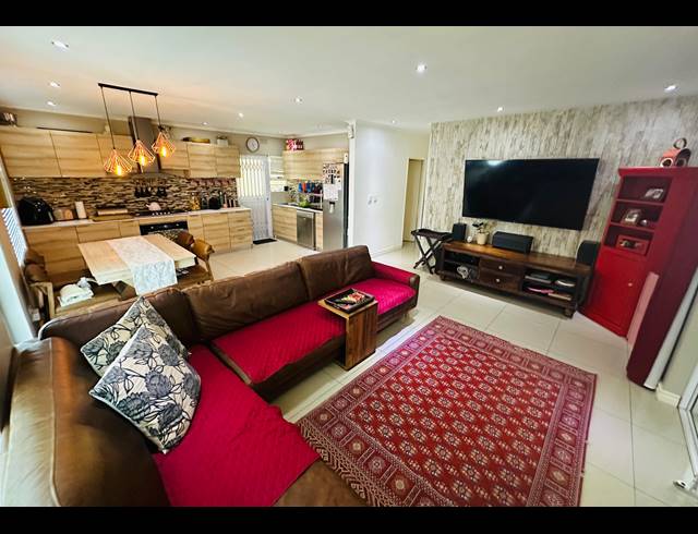 3 BEDROOM HOUSE SOLD IN SONSTRAAL HEIGHTS
